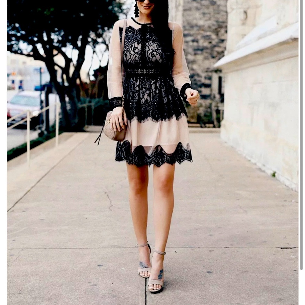 Chicwish Fashionable Black Lace Dress size Small